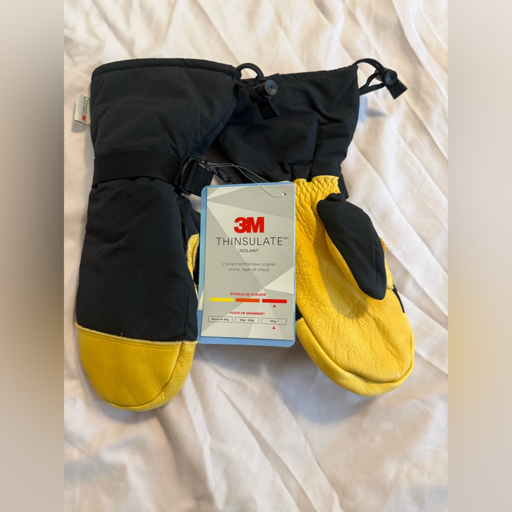 3M Thinsulate Black and Yellow Gloves